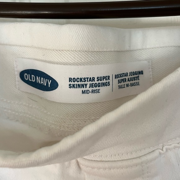 Old Navy White stretch waist ripped jeans size 4 - Picture 8 of 8